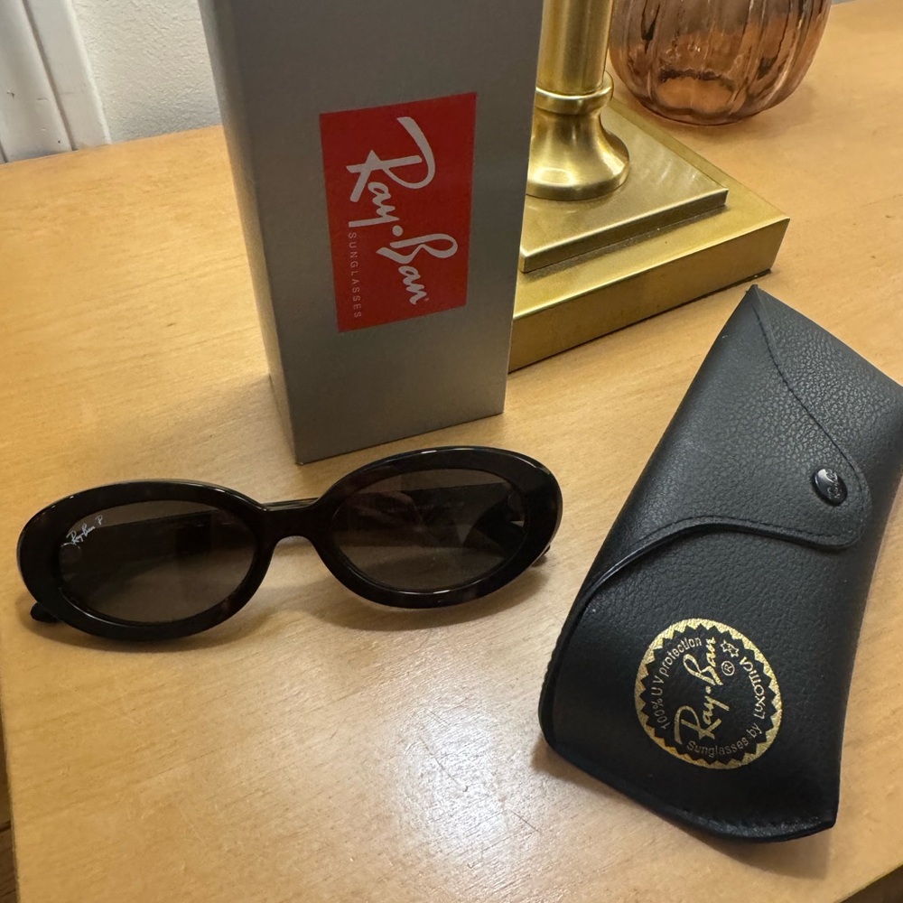 Ray-Ban Women's Tortoise Polarized Oval Sunglasses New with Case